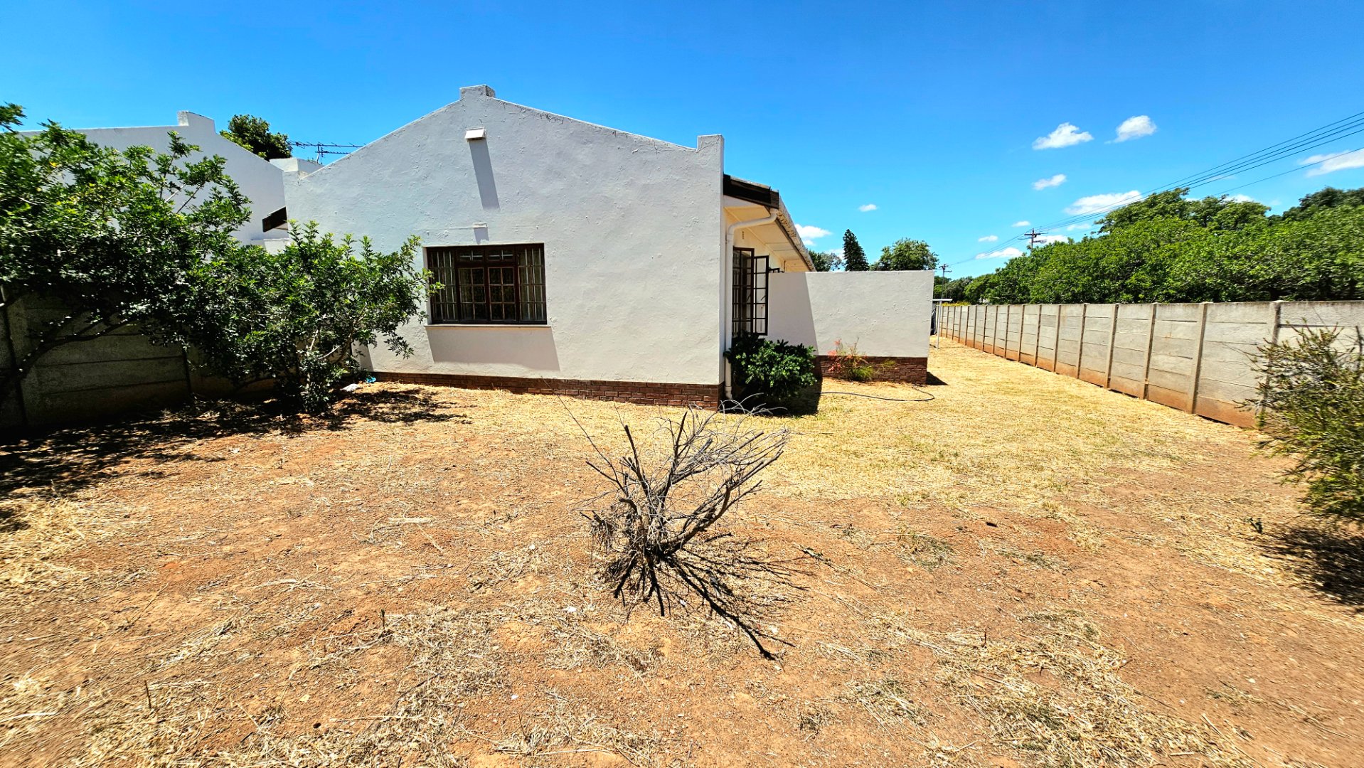 3 Bedroom Property for Sale in Van Riebeeck Park Western Cape